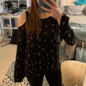 Floral no-shoulder blouse